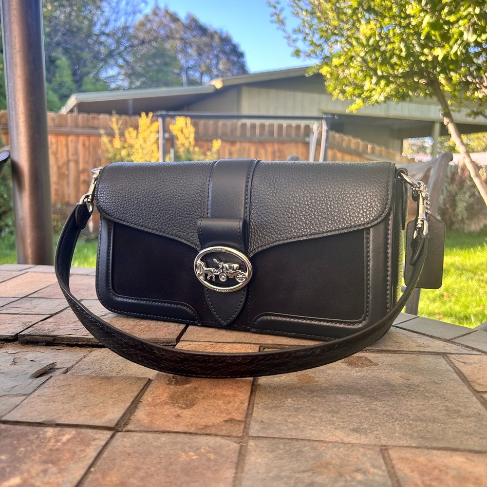Coach Georgie Midnight Blue Shoulder Bag in Suede and Pebbled Leather- Pre Owned